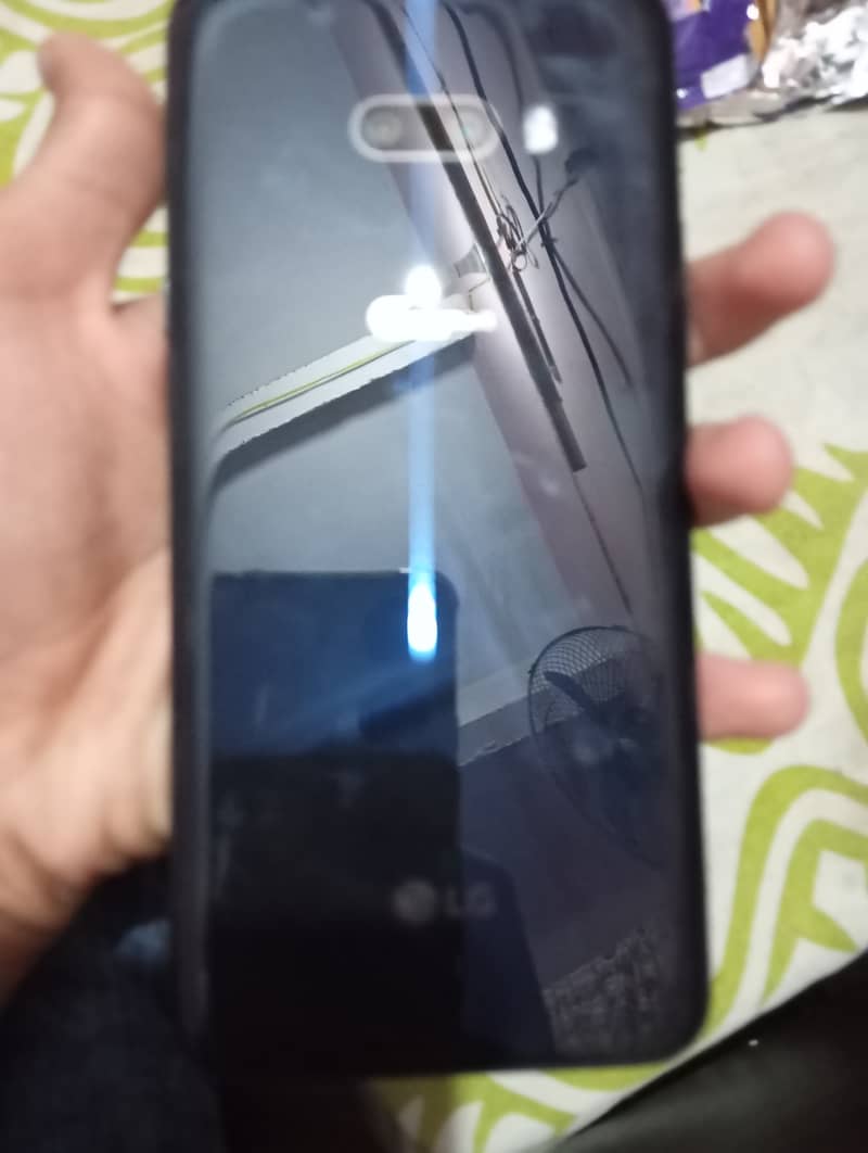 LG G8X ThinQ 6/64 (Panel Broken) 8