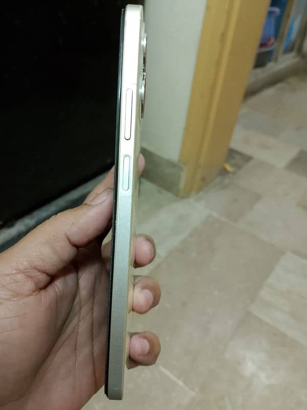 Realme C-53 6+6/128GB in new condition 5