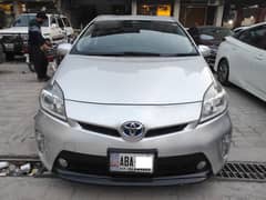 Toyota Prius S 1.8 Hybrid 2013