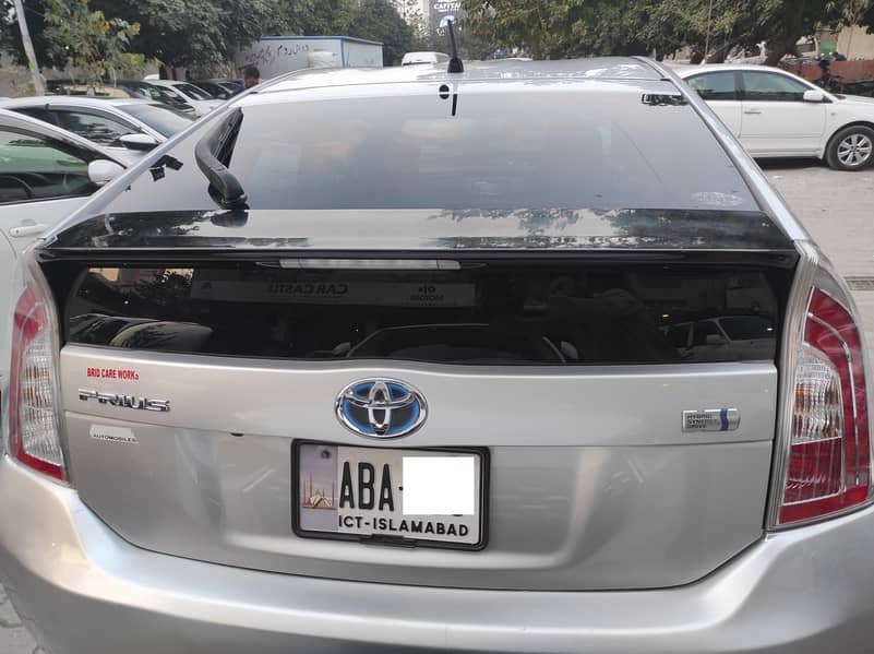 Toyota Prius S 1.8 Hybrid 2013 9