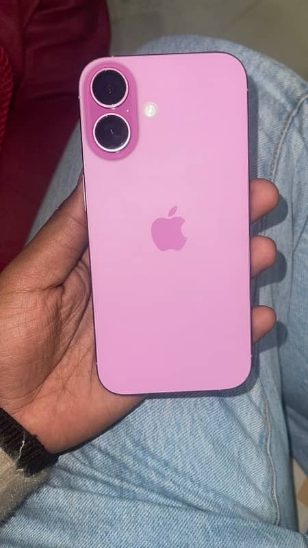 Iphone 16 in pinck color 1