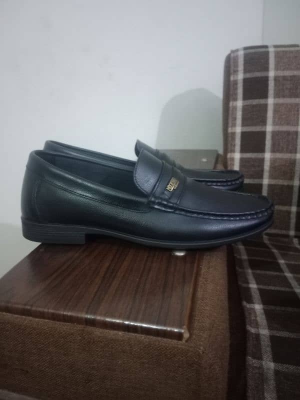 for sale shoes very good condition only use two time 4