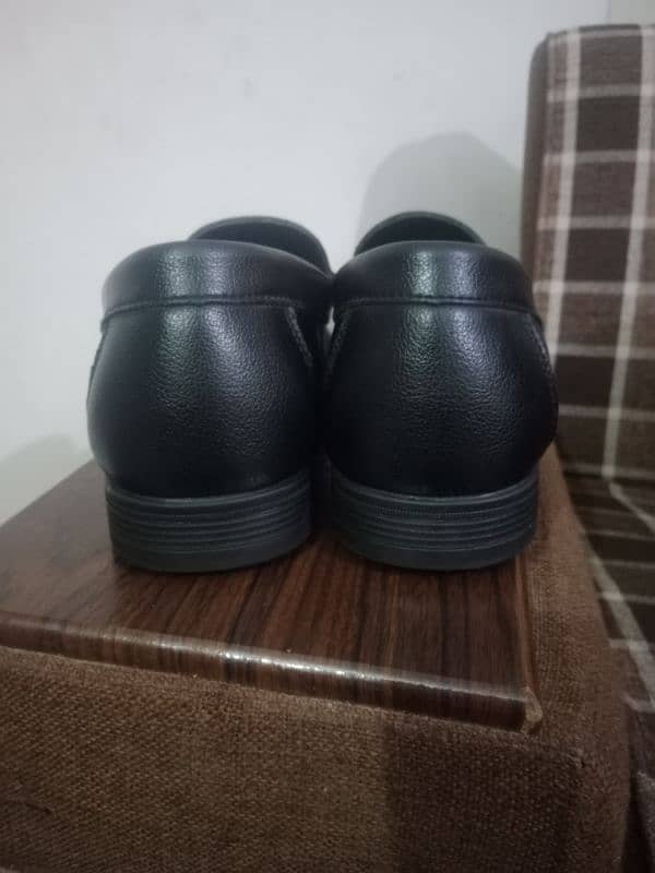 for sale shoes very good condition only use two time 5