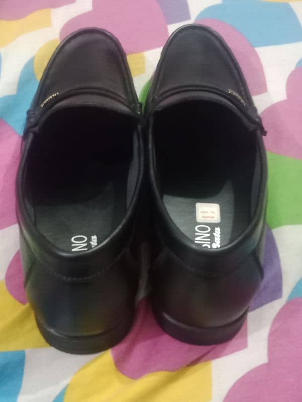 for sale shoes very good condition only use two time 7