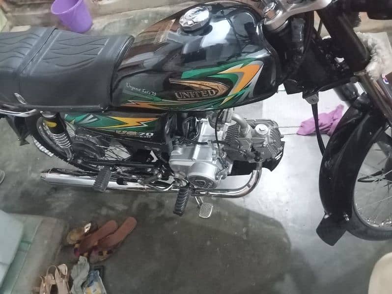 United 70cc urgent for sale WhatsApp on hai,,0307-9468544 1