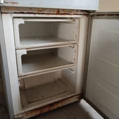 GL Refrigerator in working condition