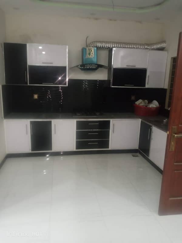 5 MARLA UPPER PORTION FOR RENT IN ALLAMA IQBAL TOWN NEELAM BLOCK LAHORE 17