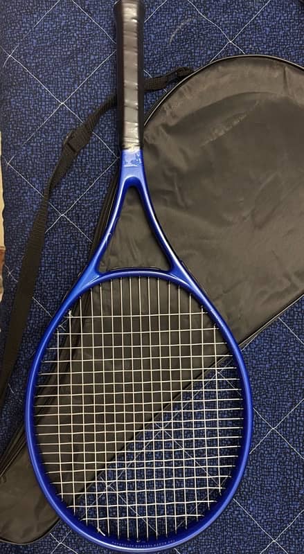 Wilson Proffesional racket. Wilson staff RF97 signatured. 3