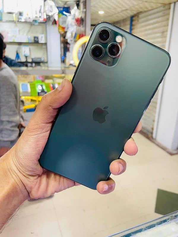 iPhone 11 Pro Maxx 256gb Factory Unlocked 6