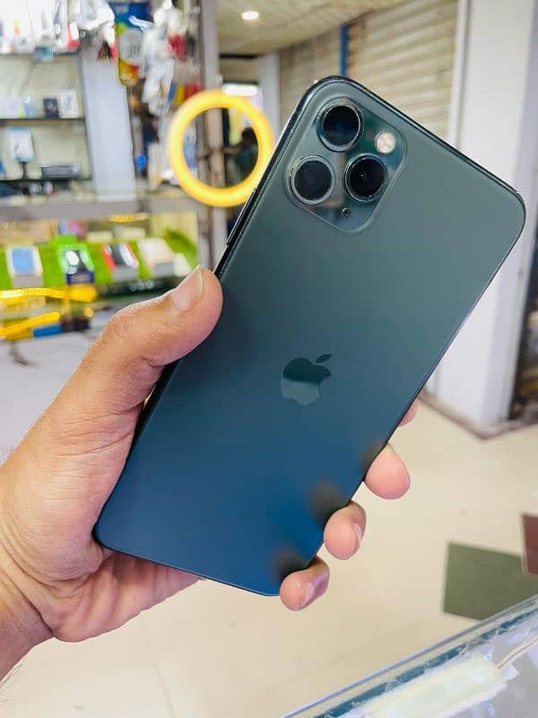 iPhone 11 Pro Maxx 256gb Factory Unlocked 9