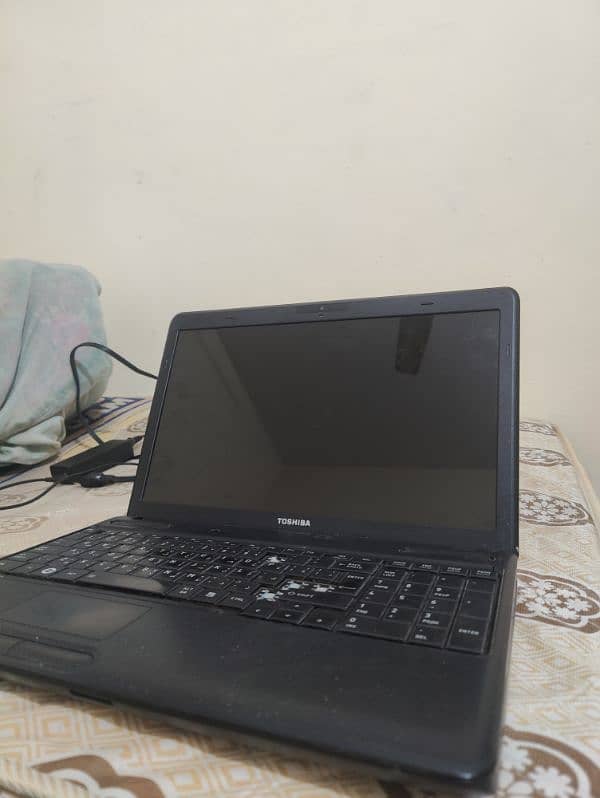 TOSHIBA Satellite C660 i5 2nd gen 4 gb ram read ad 1