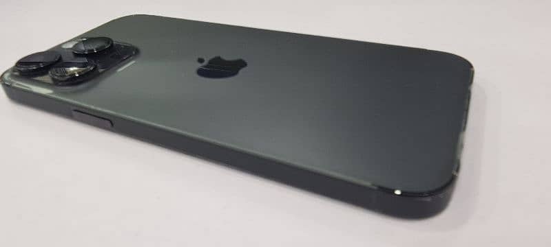 14 pro max 256 GB space black 16