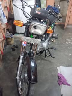 United 70cc urgent for sale WhatsApp on hai,,0307-9468544