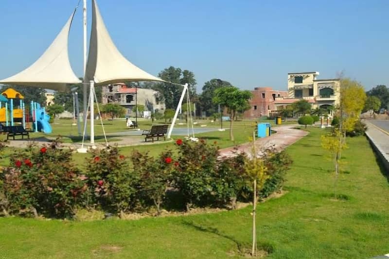 10 Marla Plot Available For Sale in Sukh Chayn Gardens 2