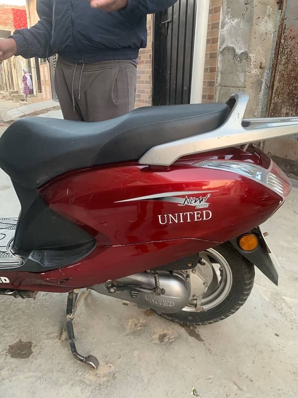 united scooty 100cc 2