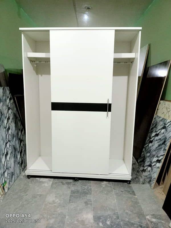 Important sliding wardrobe for sale in a new condition 2