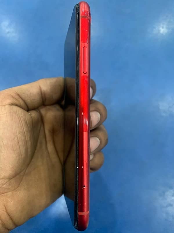 iphone xr red 64gb dual pta bh 90 2