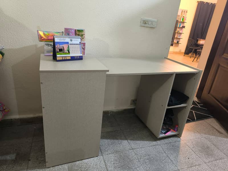 Study Table / Book Rack / Cabinets / Portable Cabinets / Drawers 0