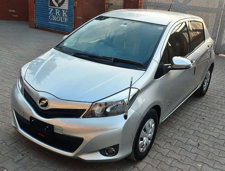 Toyota Vitz 2013 2