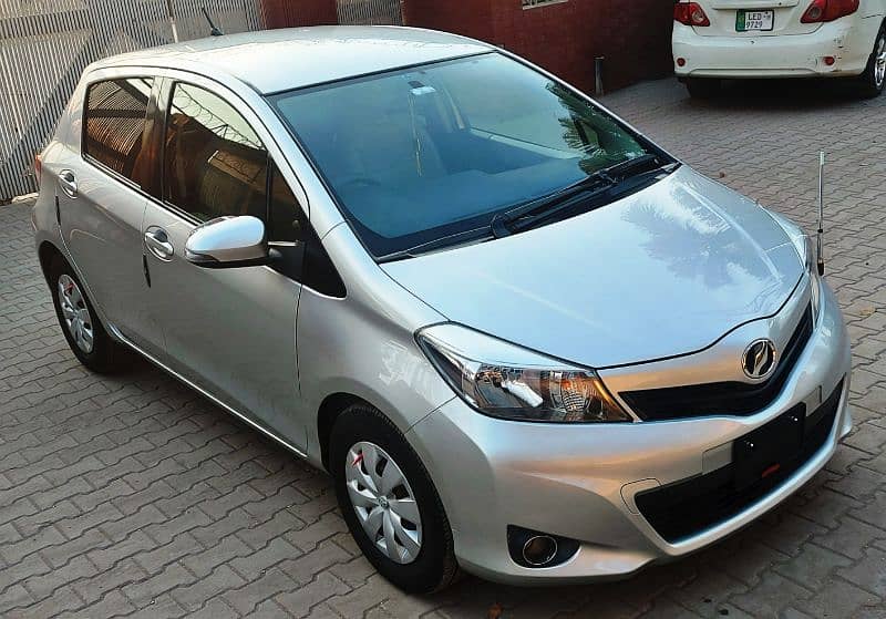 Toyota Vitz 2013 3