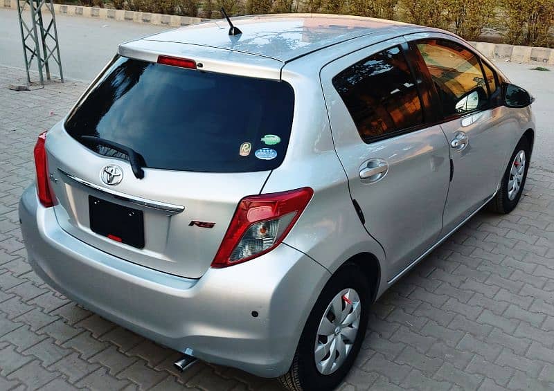 Toyota Vitz 2013 5