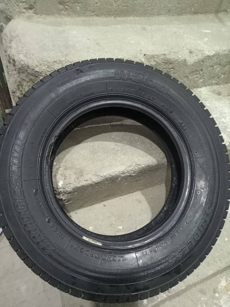 Bridgestone tyre Japan made with stepney for khyber, mehran, alto 1