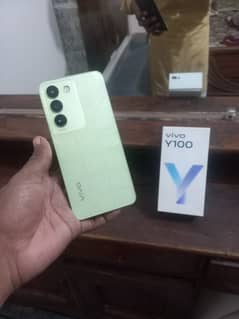 Vivo y100