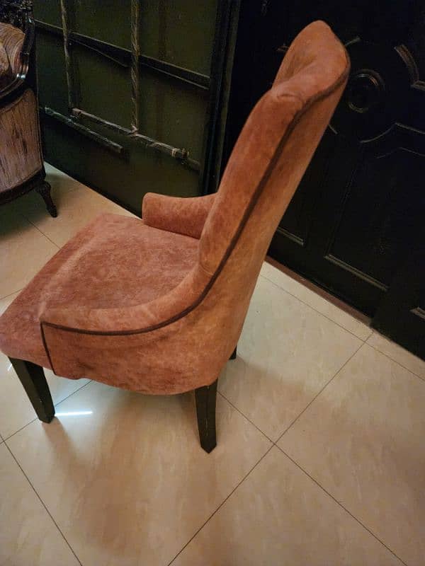 8 Dining chairs for sale slightly used 2