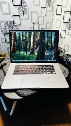 MacBook Pro late 2019 Consider 2020