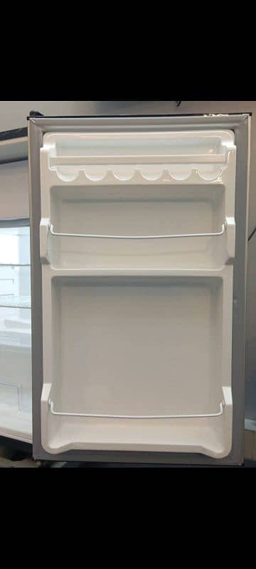 Dawlance Mini Fridge 4