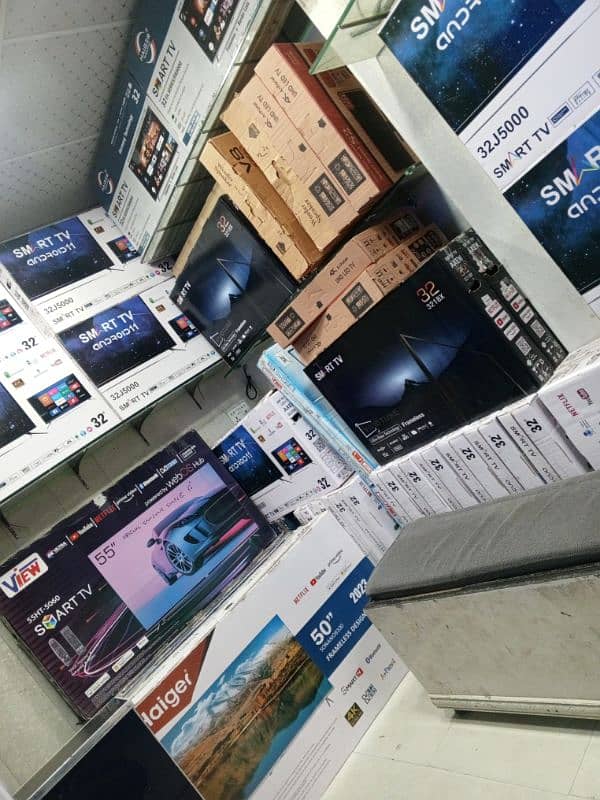 43 INCHESS Samsung smrt UHD led TV 3 year warranty 03359845883 0