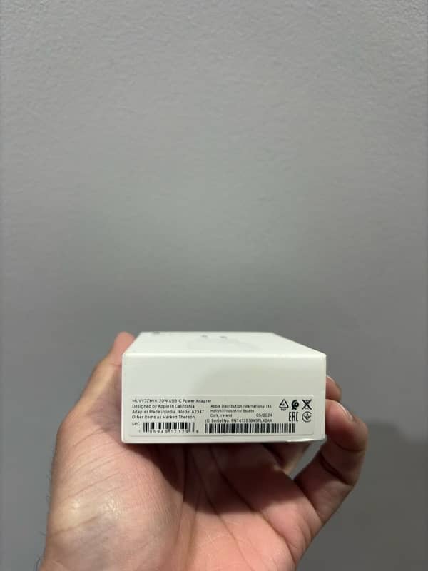 Apple 20W Adapter 5