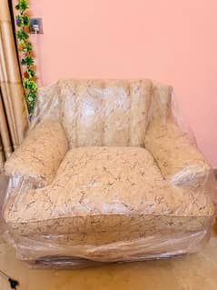 i want to sale 7 Seater sofa set brand new 10/10