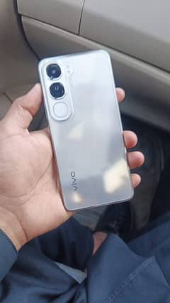 vivo y200 . . 8/128