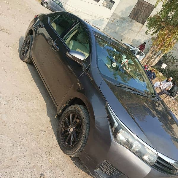 Toyota Corolla GLI 2016/2017 3