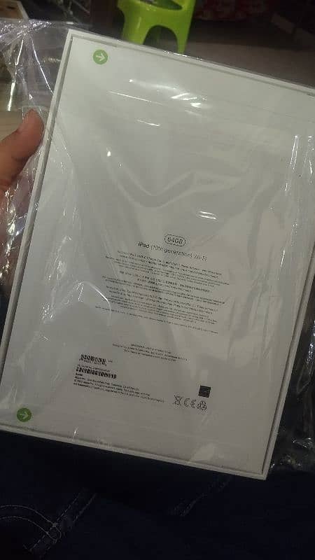 iPad 10 Gen Box Pack Dubai Variant iPad 1