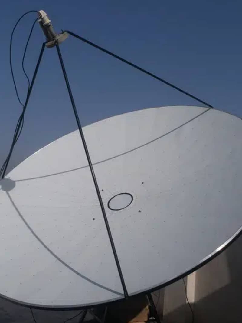 Dish antena 8 feet special 10/10 condition 2