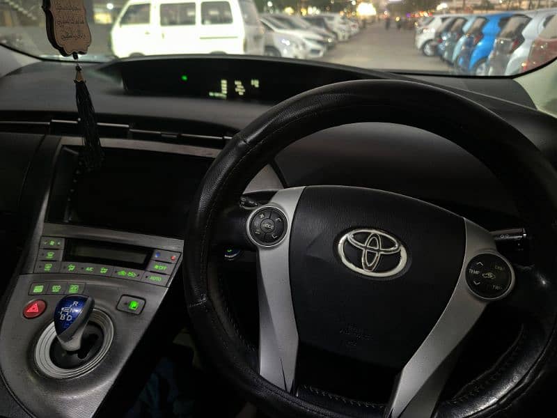 Toyota Prius 2012 10