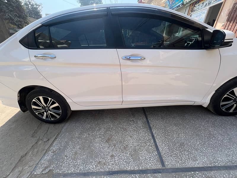 Honda City aspire 1.5 cvt 8