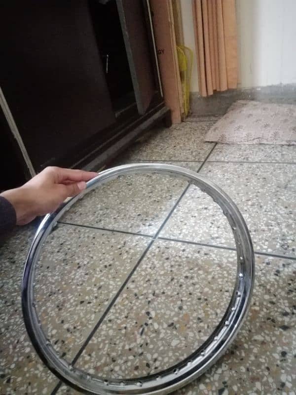 70 Rim for sale in good condition sirf zang laga hai thora 3