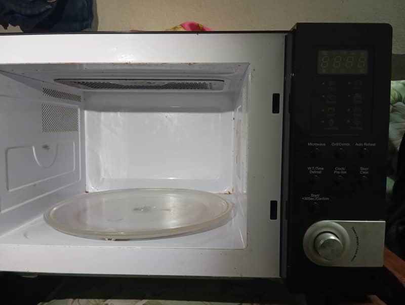 Haiier Microwave oven Model HMN 32100BEGB-01 1