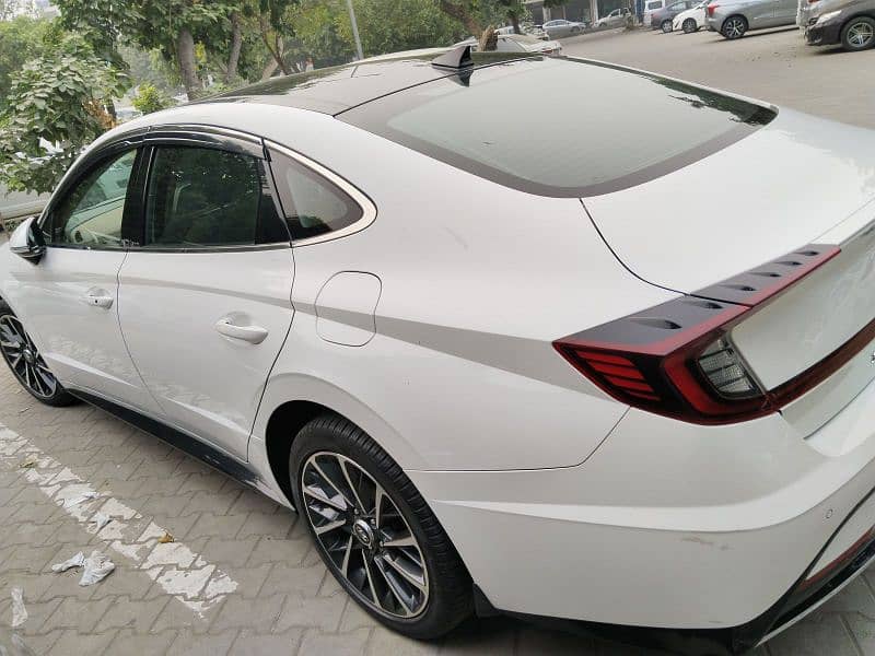 Hyundai Sonata 2022 3