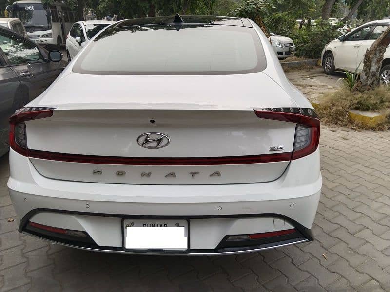 Hyundai Sonata 2022 4