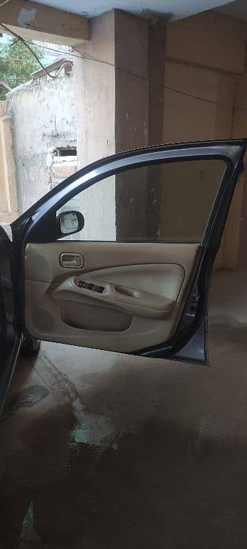 Nissan Sunny 2006 4