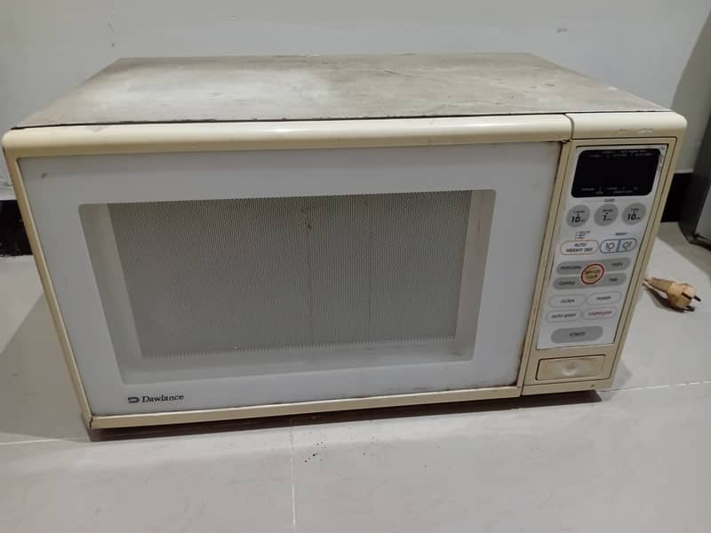 Digital Microwave Oven Dawlance 30 Litre 0