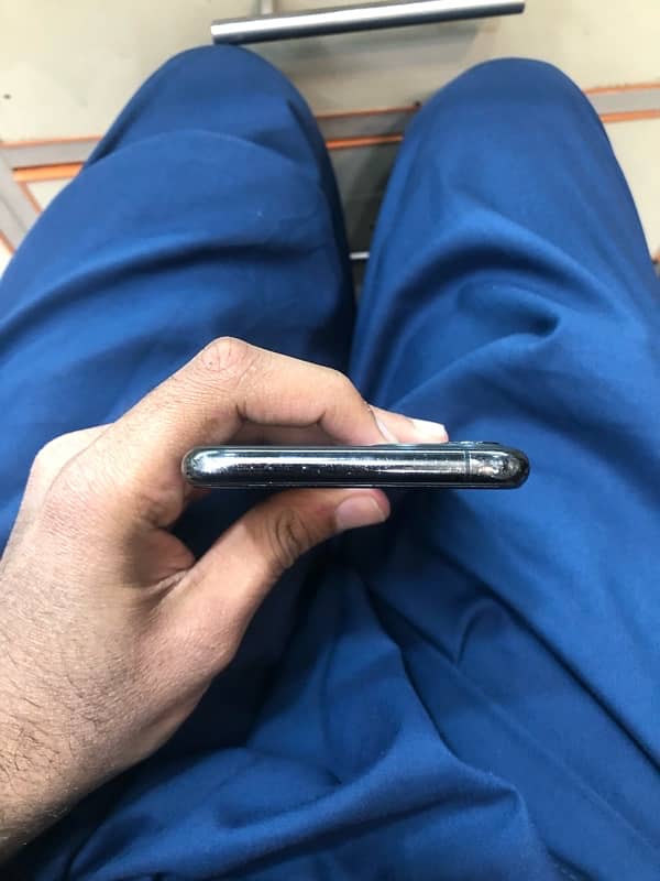 iphone 11 pro 256 gb pta approved 4