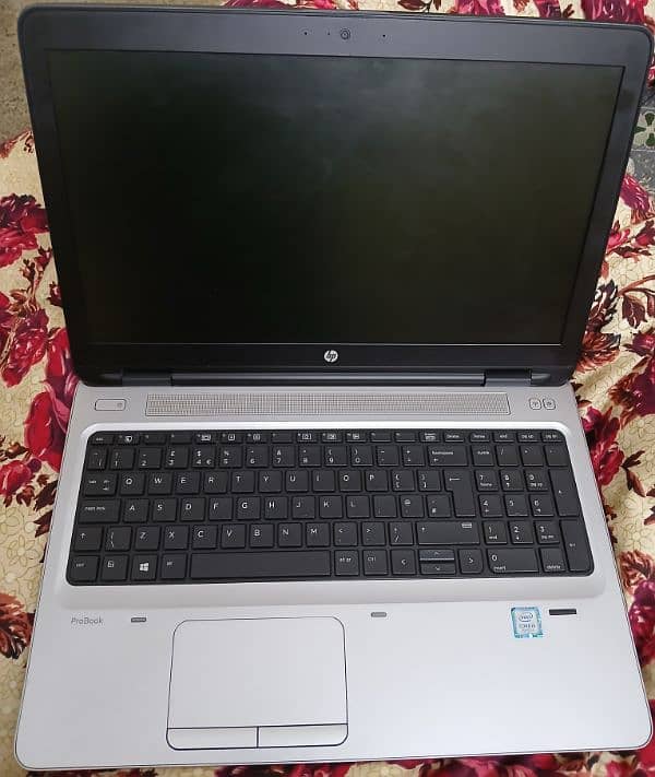 HP probook Ci. 5 7th Gen 8gb Ram 256 gb SSD M2 sata 0