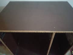 Computer table available for sale 03185716453