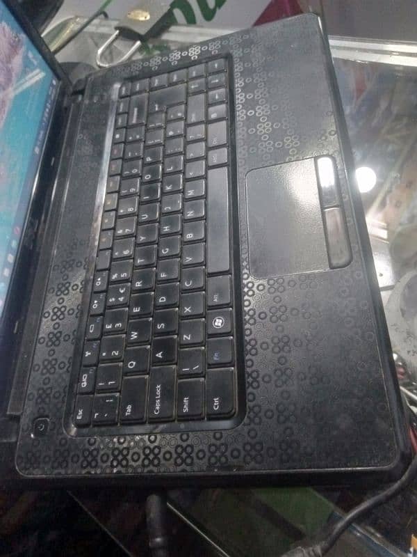 laptop 4GB ram 500 hard disc 3