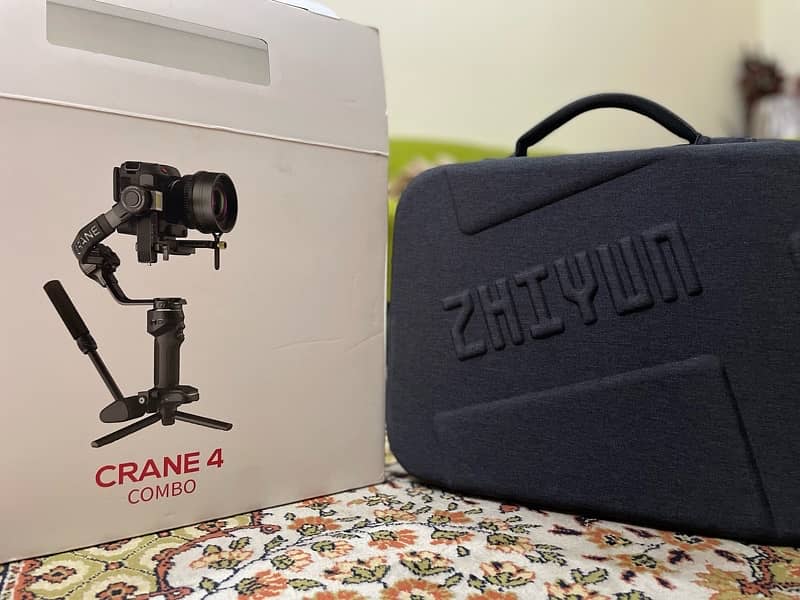 ZHIYUN Crane 4 Combo For Sale 10/10 Just Box Open 2